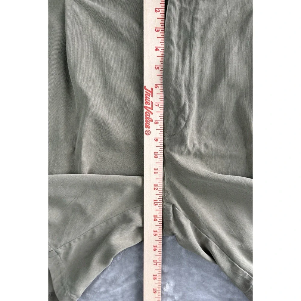 Tommy Bahama Men's Silk Blend Pleated Shorts Olive Green Size 42